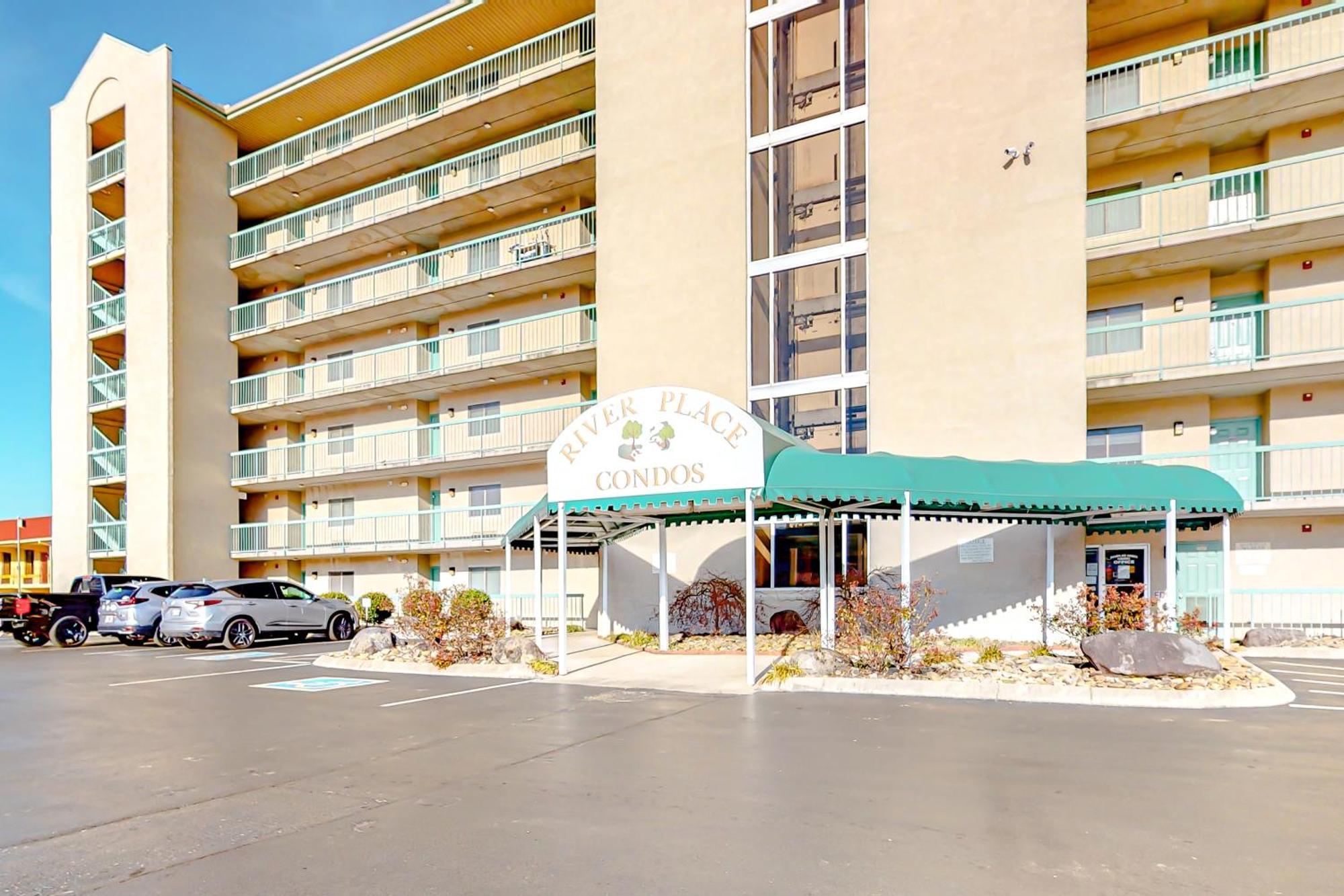 Pigeon Forge Paradise Room photo