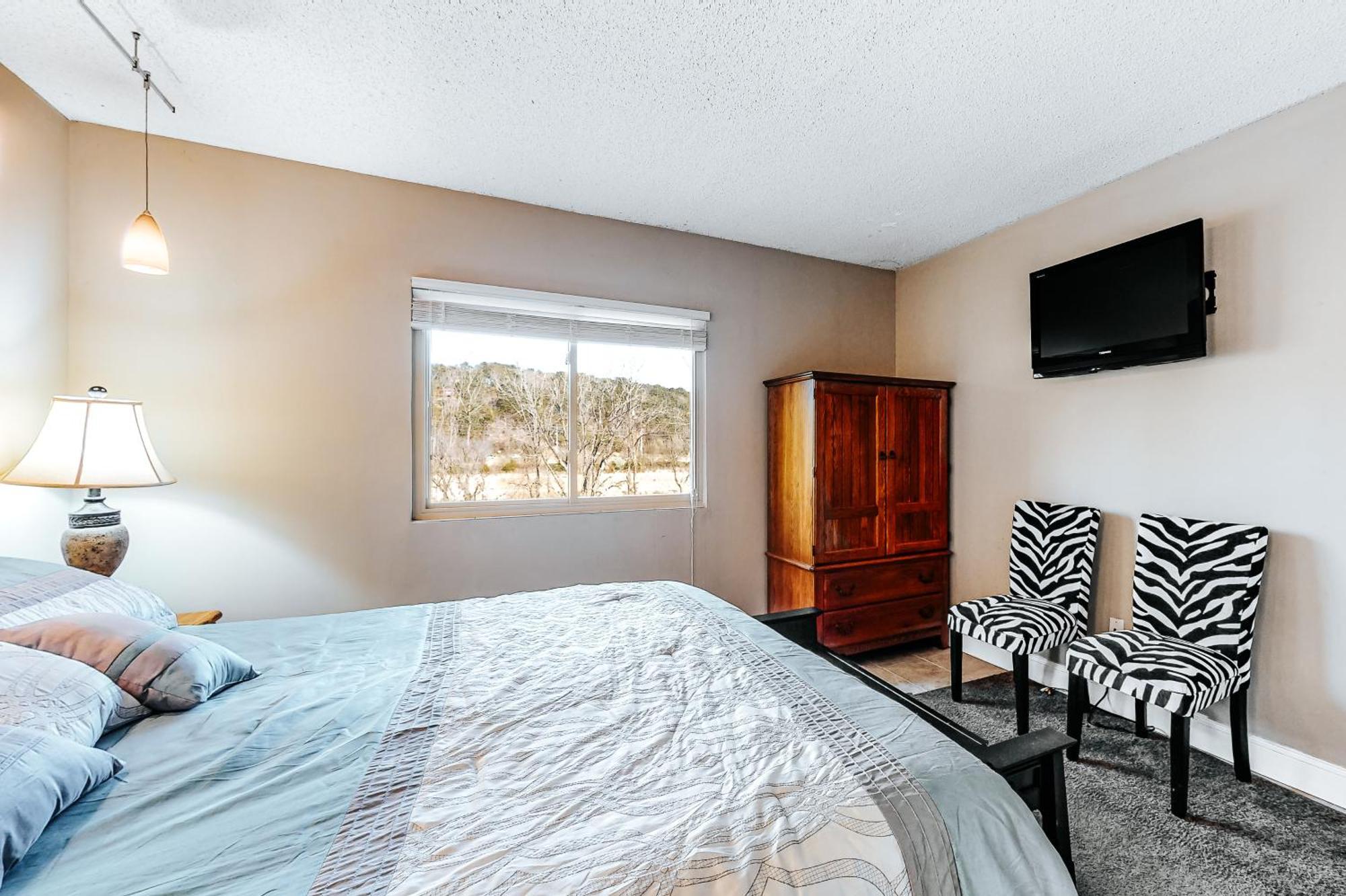 Pigeon Forge Paradise Room photo