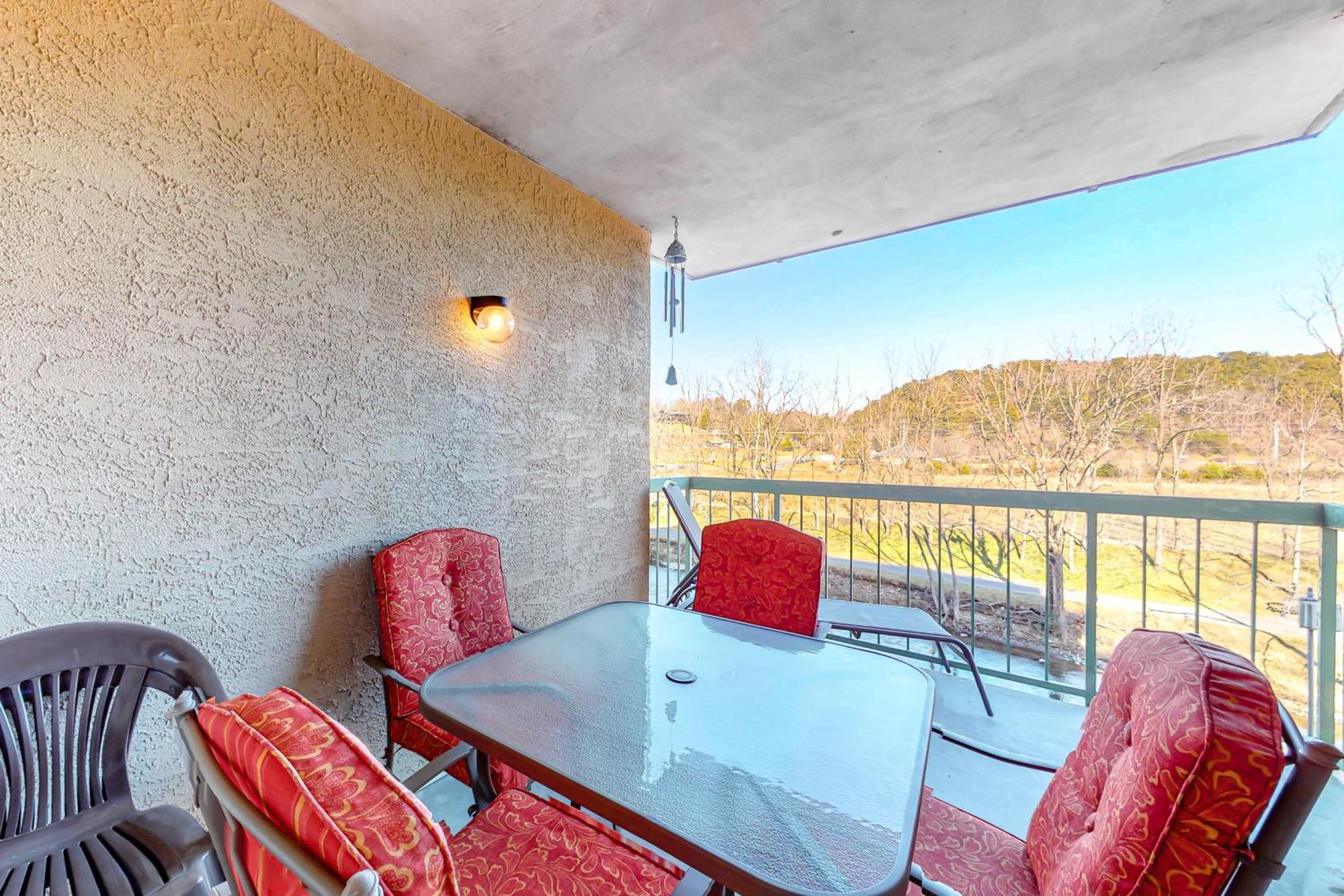 Pigeon Forge Paradise Room photo