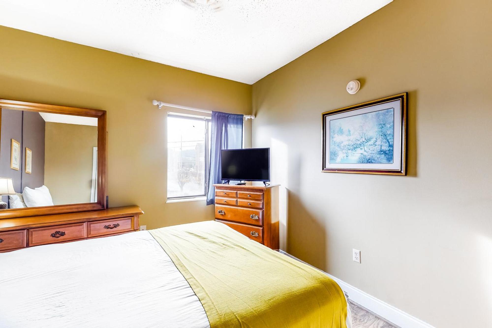 Pigeon Forge Paradise Room photo
