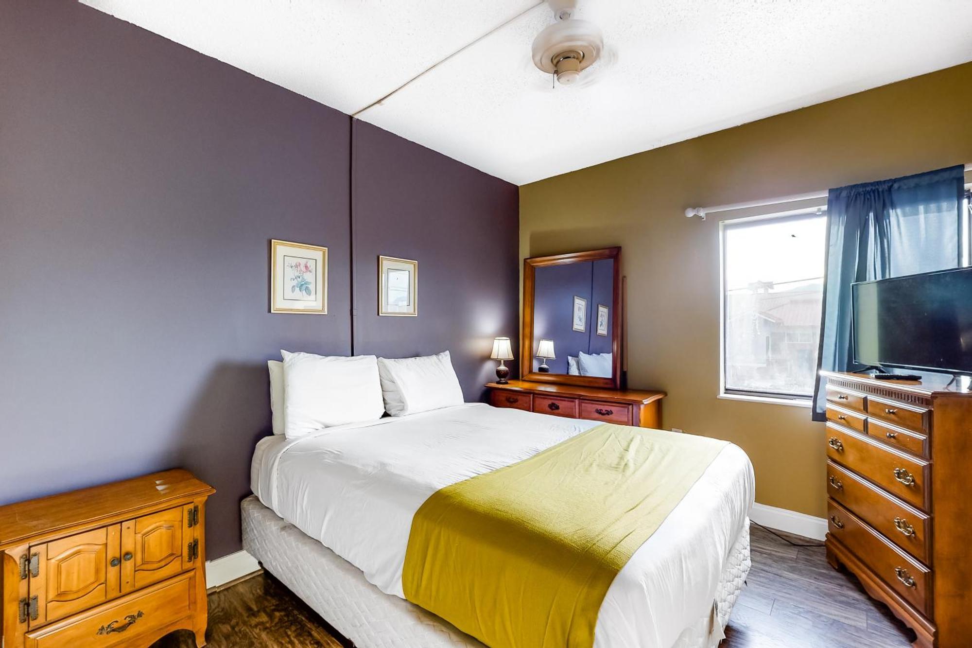 Pigeon Forge Paradise Room photo