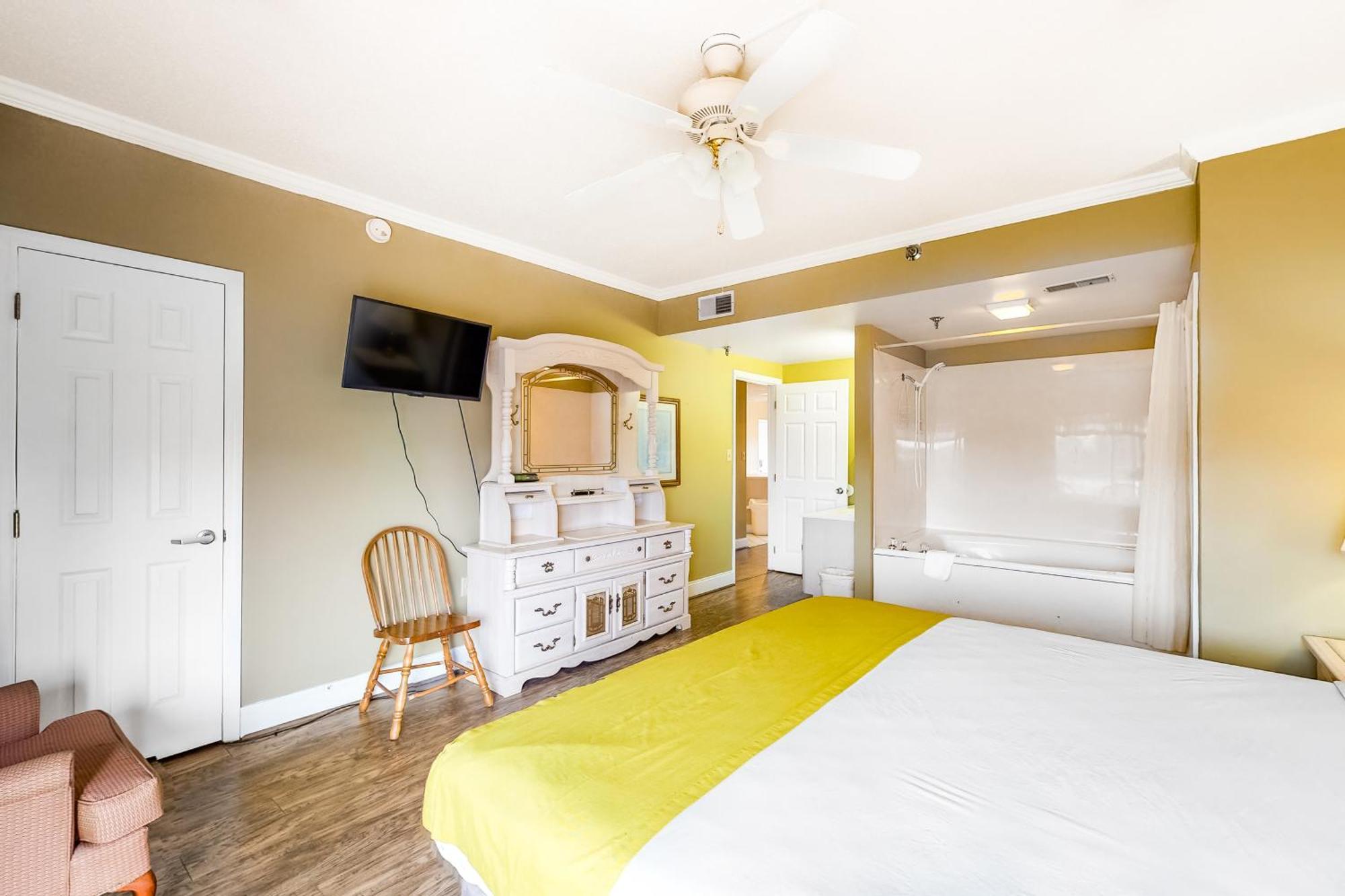 Pigeon Forge Paradise Room photo